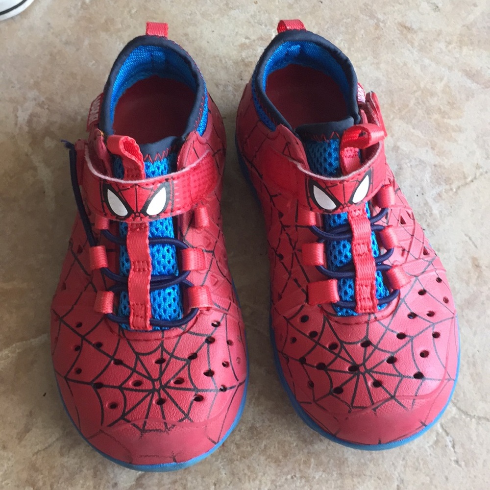 Stride rite water shoes